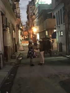 cuban-hustle-handshake